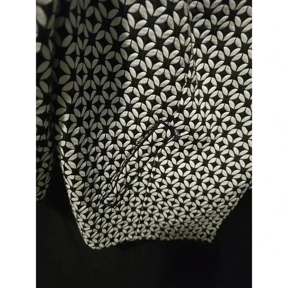 Lane Bryant Black/white 3 Button Jacket, Size 18 Geometric Pattern Lined Classic - Picture 6 of 9